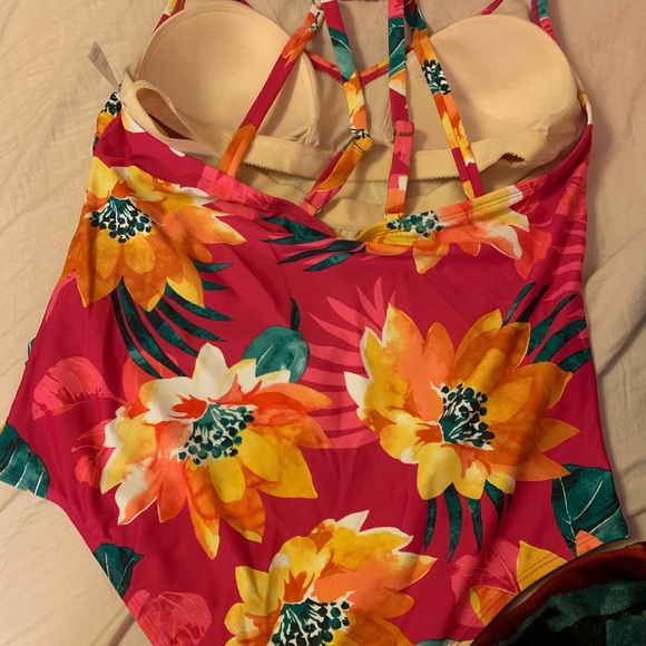 Target Kona Sol Ladies Swimsuit - Picture 3 of 3